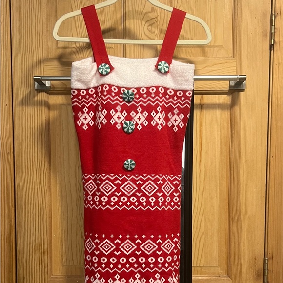 It's Our Time Dresses & Skirts - NWT Red/White Knit  Sleeves Christmas Dress  & Festive Buttons Mini Sz M